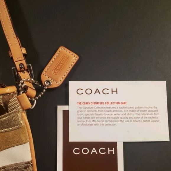 COACH - SUEDE WRISTLET - Picture 4 of 8